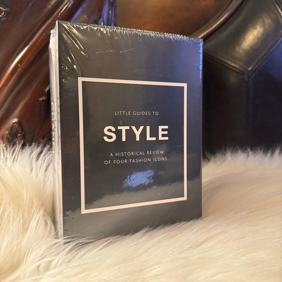 Little Guides to Style books - Picture 2 of 3